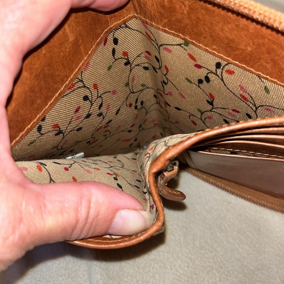 Mancini wristlet - Picture 5 of 8